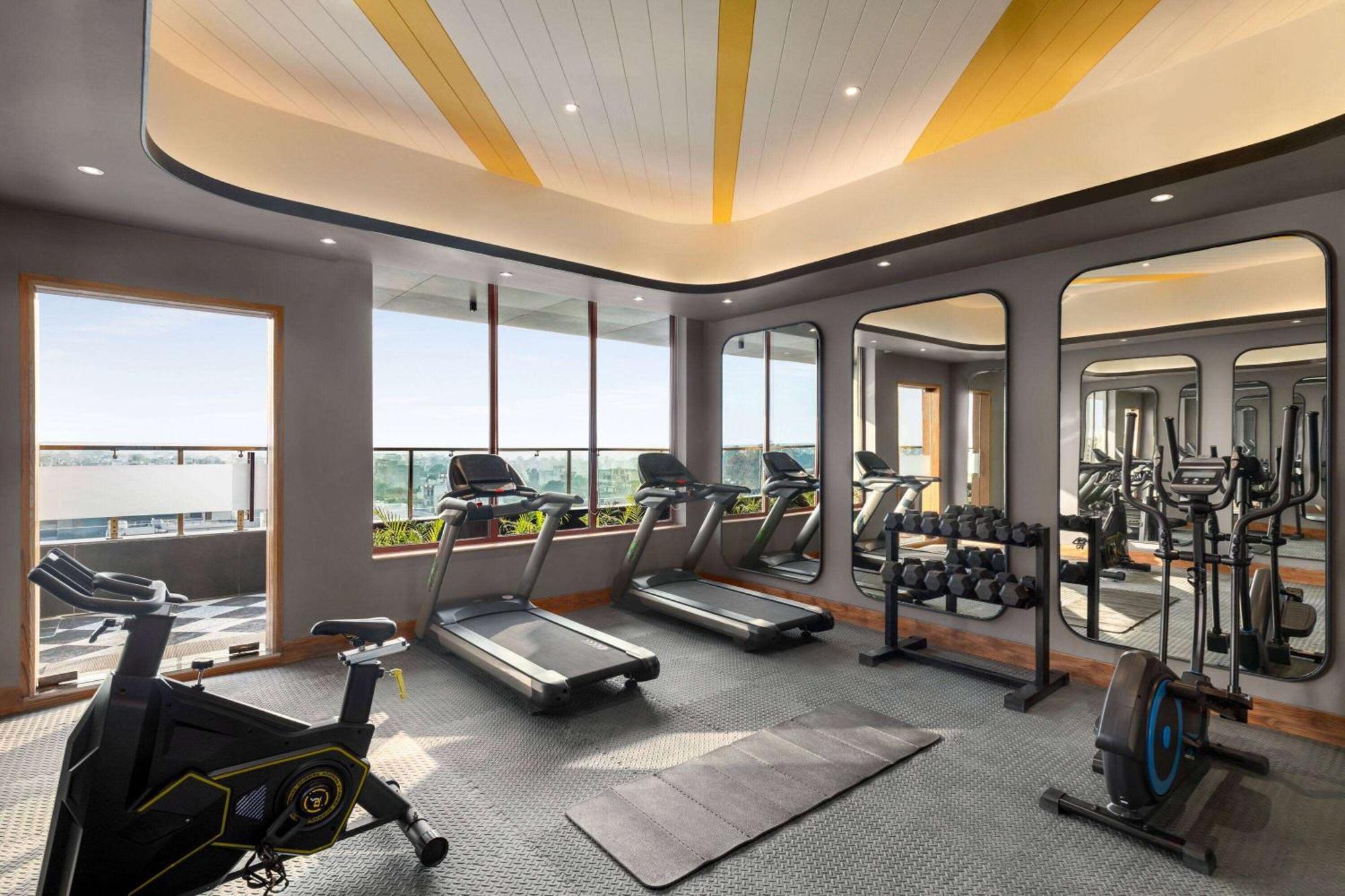 Ramada Encore By Wyndham Amritsar Airport Luaran gambar